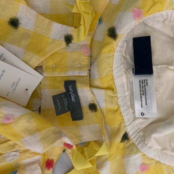 NWT Baby Gap Girls 18-24 Months Matching Romper and Hat - Picture 8 of 9